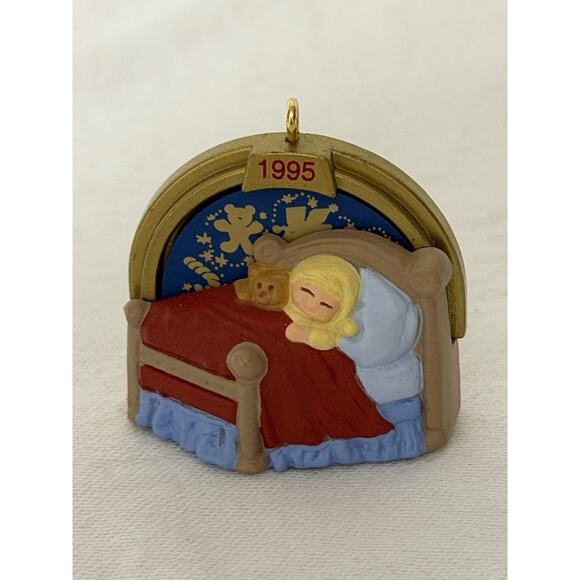 Hallmark Keepsake Christmas Ornament Sugarplum Dreams Features Movement 1995 - Picture 4 of 5